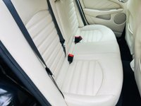 USED 2009 59 JAGUAR X-TYPE 2.2 SE 4d 145 BHP 
