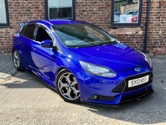 2013 R Ford Focus 2.0 ST-2 5d 247 BHP