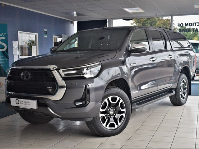 2021 21 Toyota HI-Lux 2.4 INVINCIBLE 4WD D-4D DCB 147 BHP EURO 6