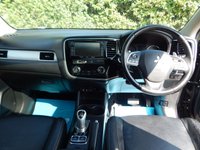 USED 2015 15 MITSUBISHI OUTLANDER 2.0 PHEV GX 4HS 5d 162 BHP ONE PREV OWNER-PANO
