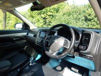 USED 2015 15 MITSUBISHI OUTLANDER 2.0 PHEV GX 4HS 5d 162 BHP ONE PREV OWNER-PANO