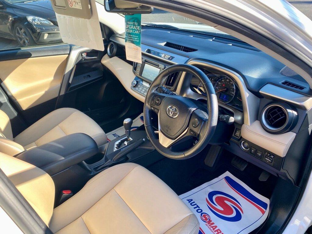 USED 2015 15 TOYOTA RAV4 2.2 D-4D INVINCIBLE 5d 150 BHP VERY HIGH SPEC,MUST BE SEEN