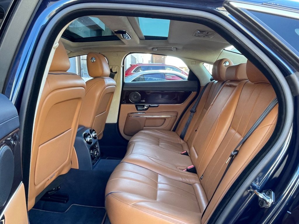 USED 2013 13 JAGUAR XJ 3.0 D V6 PORTFOLIO 4d 275 BHP 