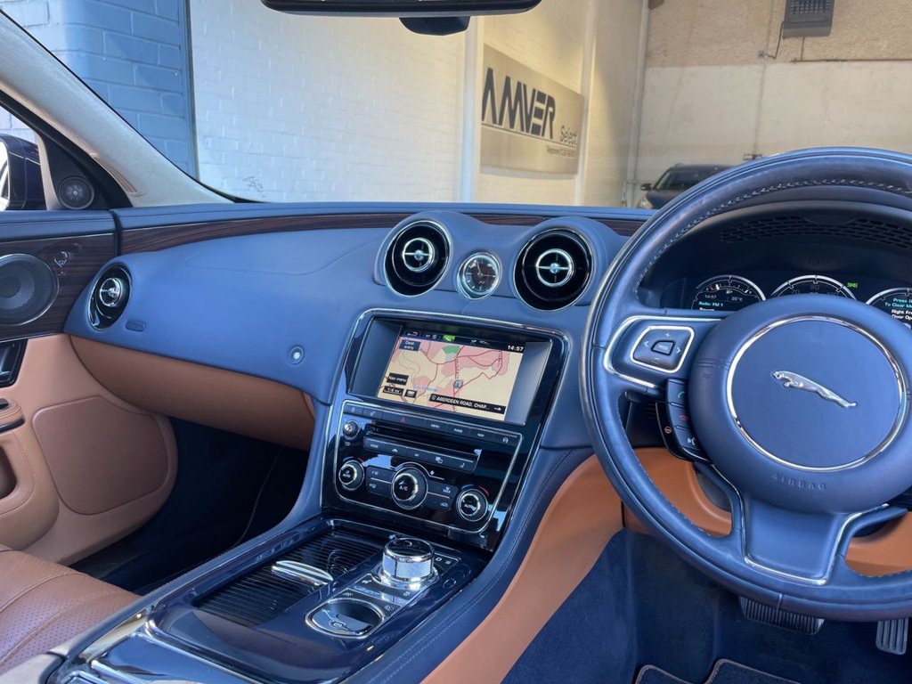 USED 2013 13 JAGUAR XJ 3.0 D V6 PORTFOLIO 4d 275 BHP 