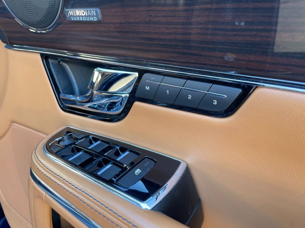 USED 2013 13 JAGUAR XJ 3.0 D V6 PORTFOLIO 4d 275 BHP 