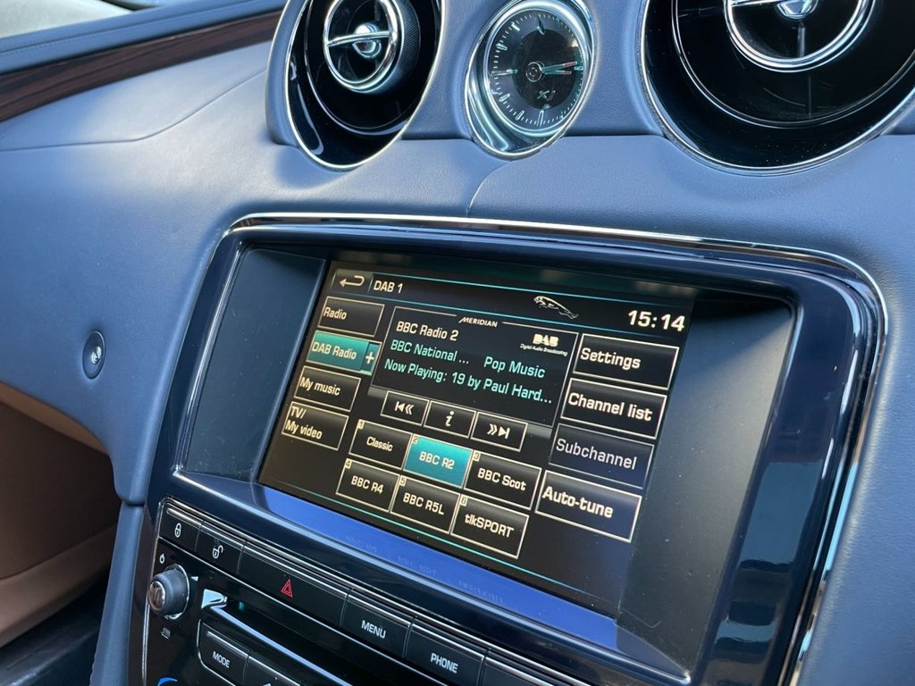 USED 2013 13 JAGUAR XJ 3.0 D V6 PORTFOLIO 4d 275 BHP 