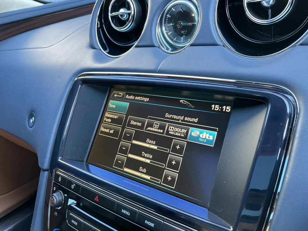 USED 2013 13 JAGUAR XJ 3.0 D V6 PORTFOLIO 4d 275 BHP 