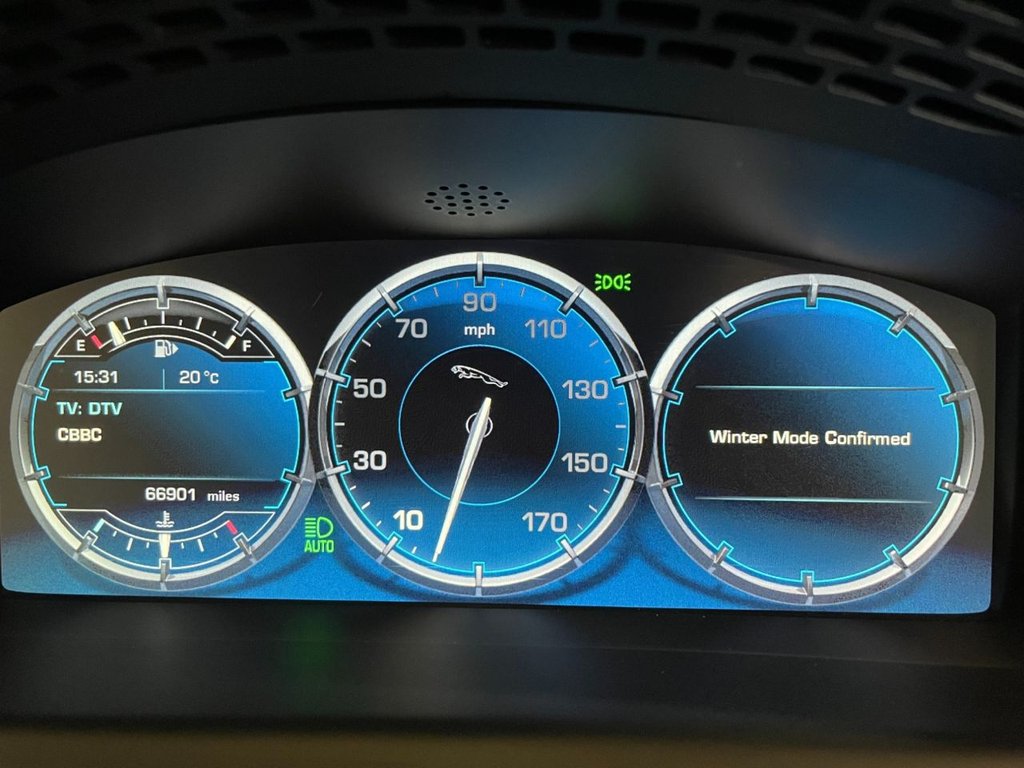 USED 2013 13 JAGUAR XJ 3.0 D V6 PORTFOLIO 4d 275 BHP 