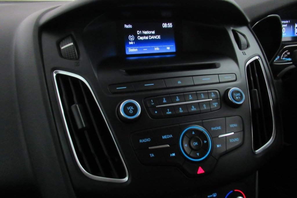 USED 2015 15 FORD FOCUS 1.5 ZETEC TDCI 5d  