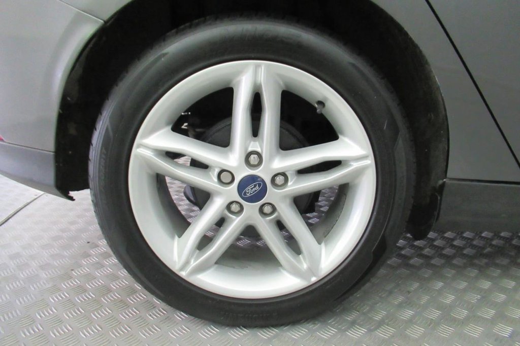 USED 2015 15 FORD FOCUS 1.5 ZETEC TDCI 5d  