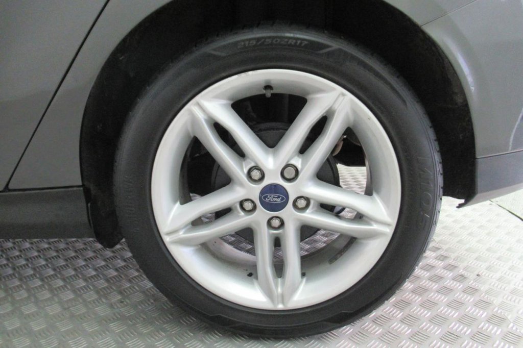 USED 2015 15 FORD FOCUS 1.5 ZETEC TDCI 5d  