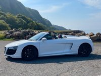 USED 2011 R AUDI R8 5.2 SPYDER V10 QUATTRO 2d 519 BHP 