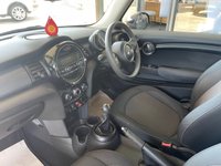 USED 2016 66 MINI HATCH COOPER 1.5 COOPER 3d 134 BHP SPECIAL ORDER COLOUR, GREAT MPG, 2 KEYS