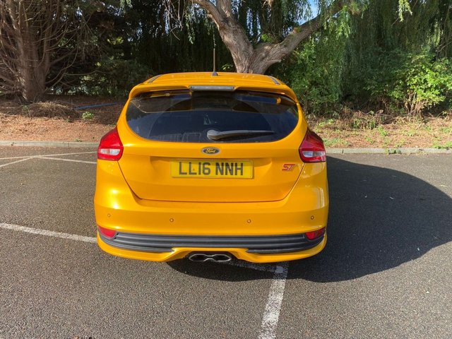View our FORD FOCUS