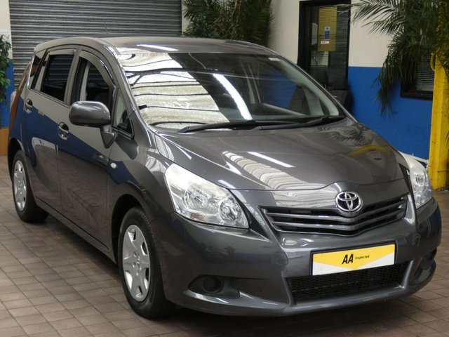 2011 11 Toyota Verso 2.0 T2 D-4D  5d 125 BHP
