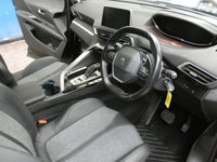 USED 2019 19 PEUGEOT 5008 1.2 PURETECH S/S ALLURE 5d 130 BHP STUNNING EXAMPLE 7 SEATS SAT NAV PART LEATHER 6 MONTHS GOLD WARRANTY