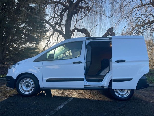 View our FORD TRANSIT COURIER