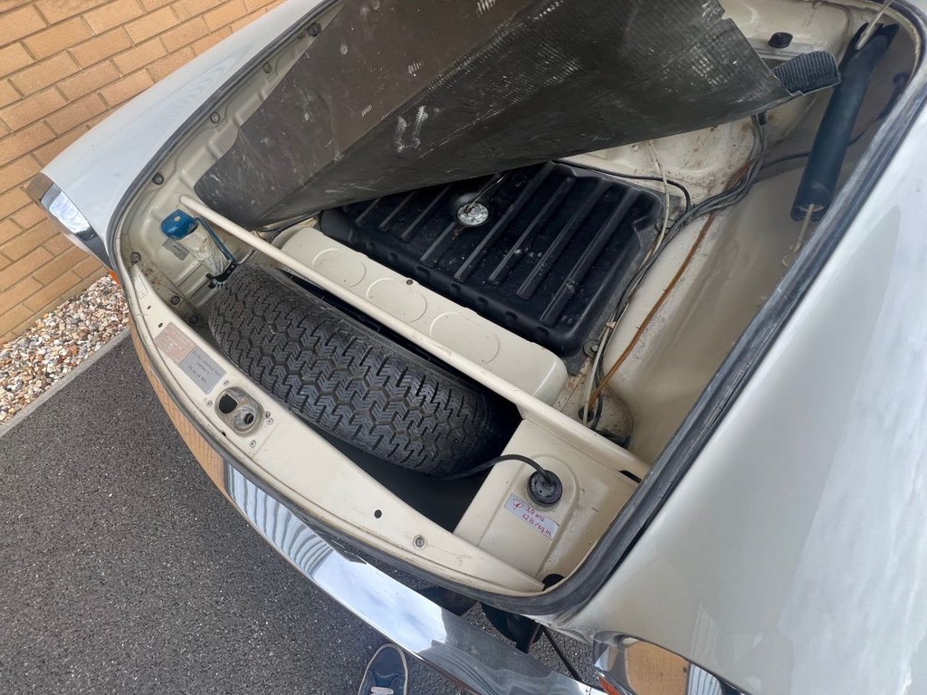 USED 1973 VOLKSWAGEN FASTBACK 1600cc // Variant // Type 3 // AUTOMATIC // Px swap 