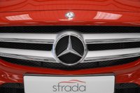 USED 2016 66 MERCEDES-BENZ GLA-CLASS 2.1 GLA 200 D AMG LINE PREMIUM PLUS 5d 134 BHP +PAN ROOF+ ALLOYS+SAT NAV+