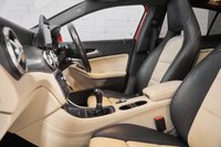 USED 2016 66 MERCEDES-BENZ GLA-CLASS 2.1 GLA 200 D AMG LINE PREMIUM PLUS 5d 134 BHP +PAN ROOF+ ALLOYS+SAT NAV+