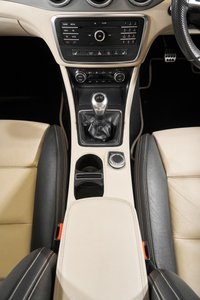 USED 2016 66 MERCEDES-BENZ GLA-CLASS 2.1 GLA 200 D AMG LINE PREMIUM PLUS 5d 134 BHP +PAN ROOF+ ALLOYS+SAT NAV+