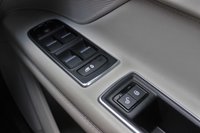 USED 2018 18 JAGUAR XF 2.0 PORTFOLIO 4d 247 BHP 1 Owner, Full Jaguar History, Over &pound;5000 of Extras