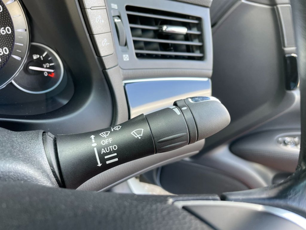 USED 2014 64 INFINITI Q70 3.5 GT HYBRID 4d 306 BHP 