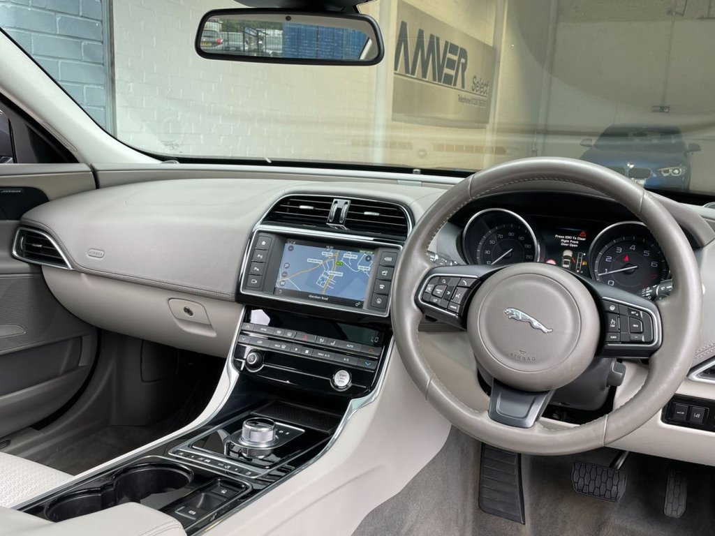 USED 2015 65 JAGUAR XE 2.0 GTDI PORTFOLIO 4d 237 BHP 