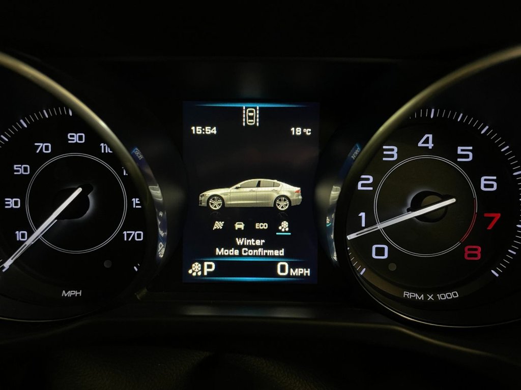 USED 2015 65 JAGUAR XE 2.0 GTDI PORTFOLIO 4d 237 BHP 