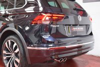 USED 2018 18 VOLKSWAGEN TIGUAN 2.0 R-LINE TDI BMT 4MOTION DSG 5d 188 BHP PAN ROOF / CARPLAY / DIGI DASH