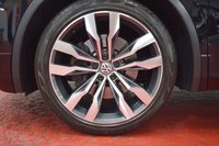 USED 2018 18 VOLKSWAGEN TIGUAN 2.0 R-LINE TDI BMT 4MOTION DSG 5d 188 BHP PAN ROOF / CARPLAY / DIGI DASH