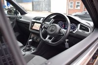 USED 2018 18 VOLKSWAGEN TIGUAN 2.0 R-LINE TDI BMT 4MOTION DSG 5d 188 BHP PAN ROOF / CARPLAY / DIGI DASH