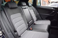 USED 2018 18 VOLKSWAGEN TIGUAN 2.0 R-LINE TDI BMT 4MOTION DSG 5d 188 BHP PAN ROOF / CARPLAY / DIGI DASH