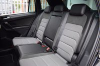 USED 2018 18 VOLKSWAGEN TIGUAN 2.0 R-LINE TDI BMT 4MOTION DSG 5d 188 BHP PAN ROOF / CARPLAY / DIGI DASH