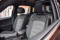 USED 2018 18 VOLKSWAGEN TIGUAN 2.0 R-LINE TDI BMT 4MOTION DSG 5d 188 BHP PAN ROOF / CARPLAY / DIGI DASH