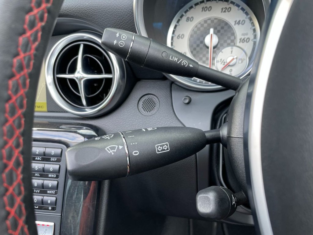 USED 2011 61 MERCEDES-BENZ SLK 1.8 SLK250 BLUEEFFICIENCY AMG SPORT ED125 2d 204 BHP 
