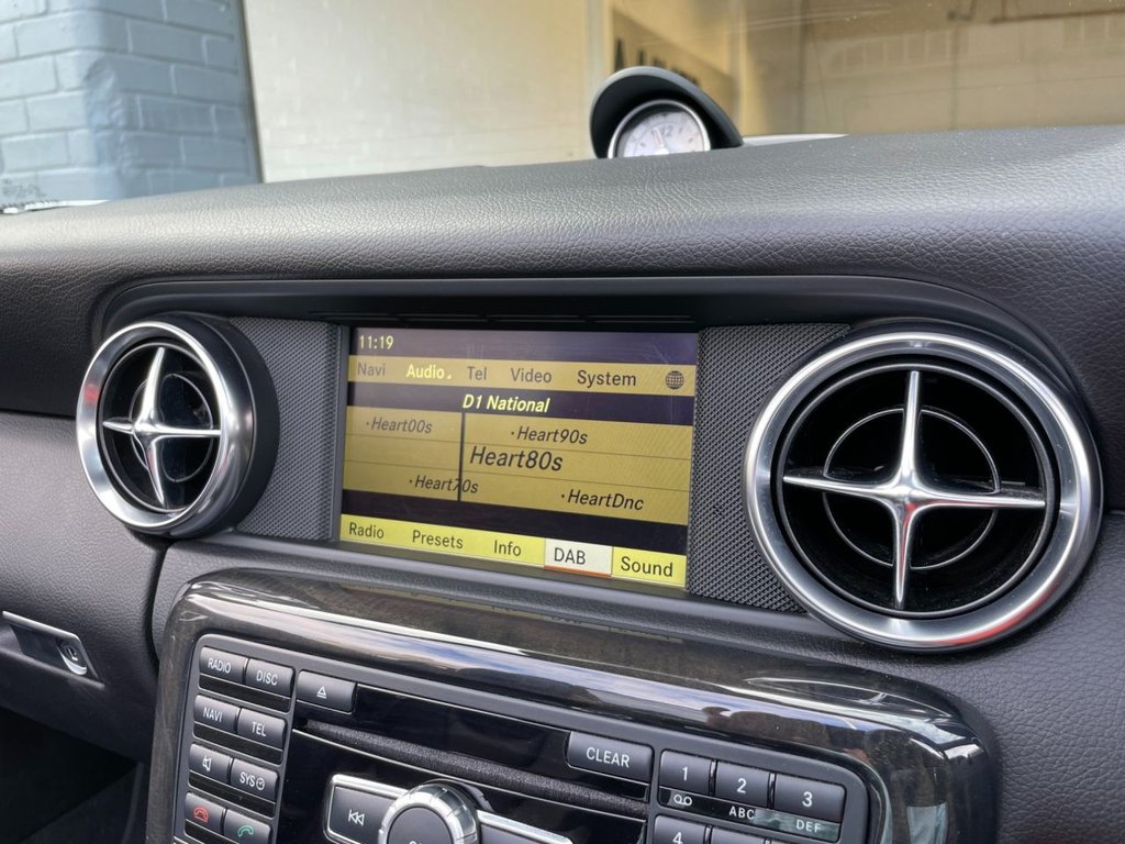 USED 2011 61 MERCEDES-BENZ SLK 1.8 SLK250 BLUEEFFICIENCY AMG SPORT ED125 2d 204 BHP 