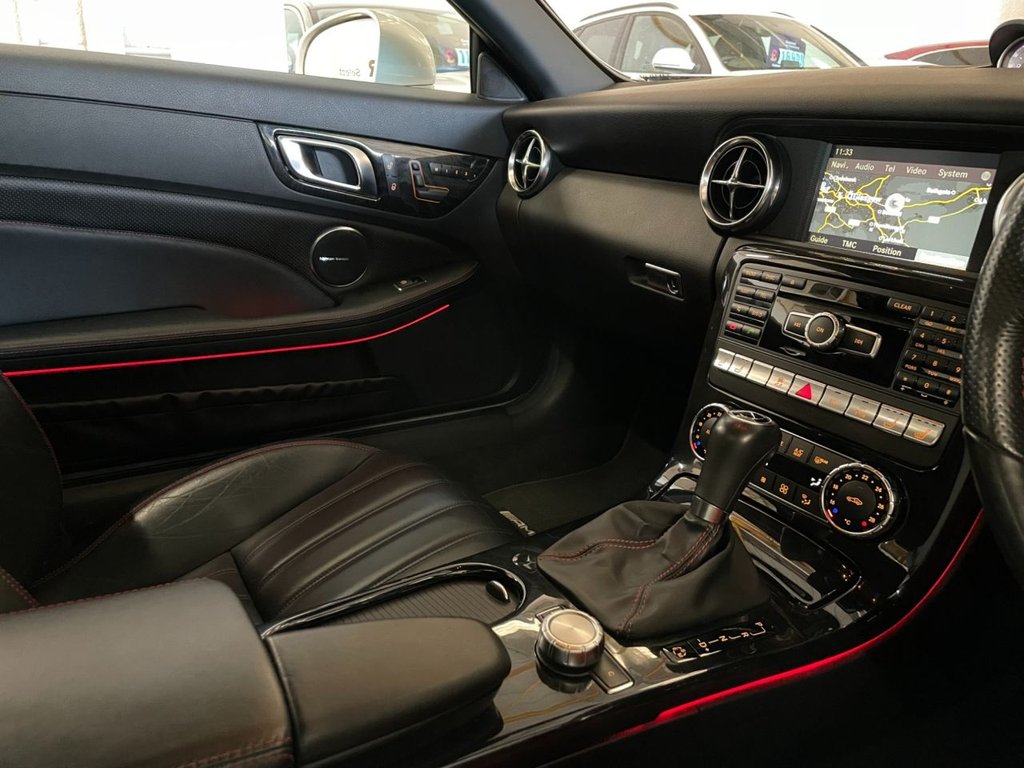 USED 2011 61 MERCEDES-BENZ SLK 1.8 SLK250 BLUEEFFICIENCY AMG SPORT ED125 2d 204 BHP 