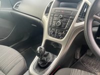 USED 2011 11 VAUXHALL ASTRA 1.6 EXCLUSIV 5d 113 BHP DRIVES VERY WELL