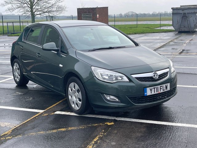 2011 11 Vauxhall Astra 1.6 EXCLUSIV 5d 113 BHP