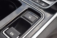 USED 2017 17 JAGUAR XE 2.0 R-SPORT INGENIUM 4d 198 BHP 