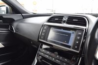 USED 2017 17 JAGUAR XE 2.0 R-SPORT INGENIUM 4d 198 BHP 