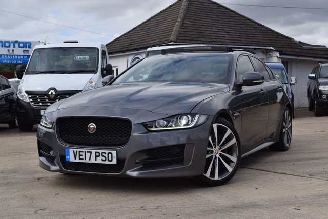 2017 17 Jaguar Xe 2.0 R-SPORT INGENIUM 4d 198 BHP