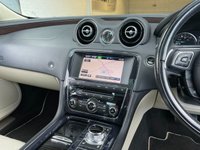 USED 2013 63 JAGUAR XJ 3.0 D V6 PORTFOLIO 4d 275 BHP 