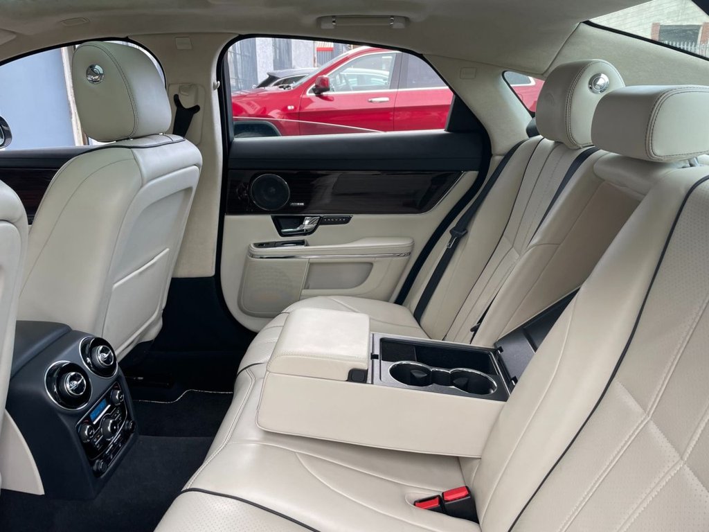 USED 2013 63 JAGUAR XJ 3.0 D V6 PORTFOLIO 4d 275 BHP 