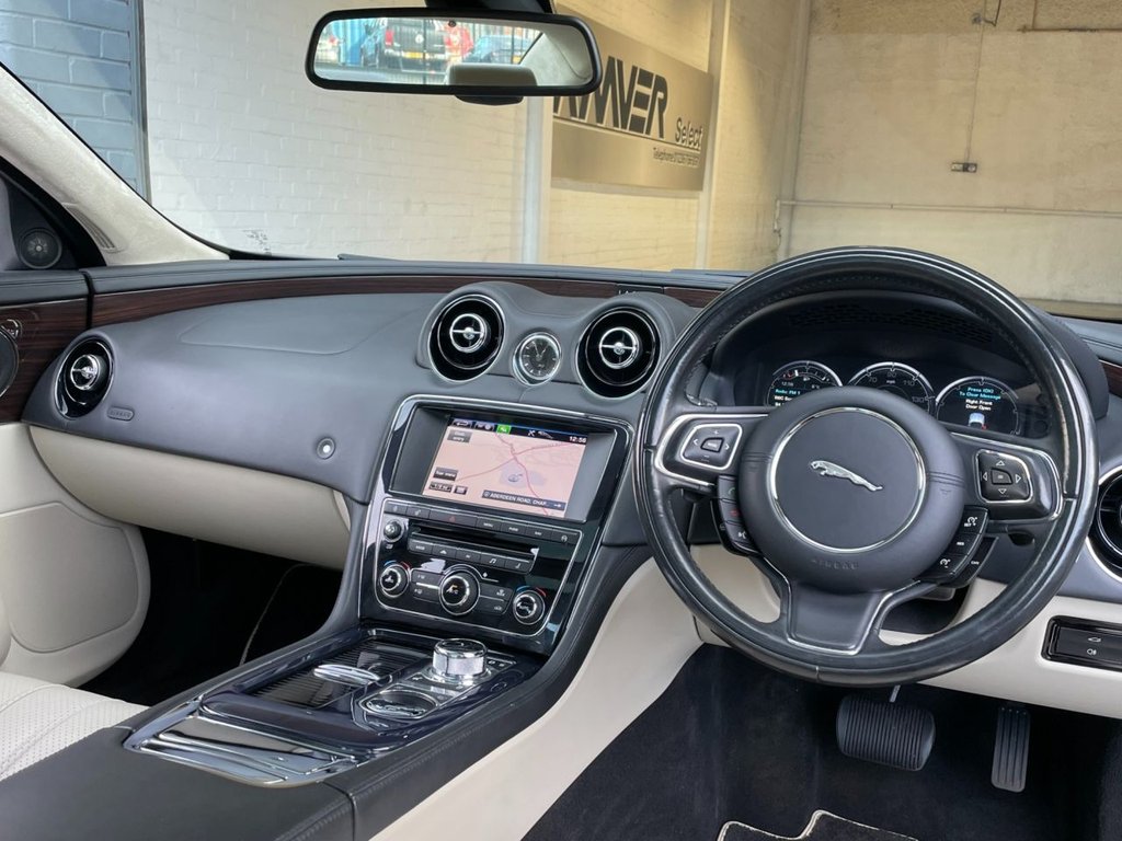 USED 2013 63 JAGUAR XJ 3.0 D V6 PORTFOLIO 4d 275 BHP 