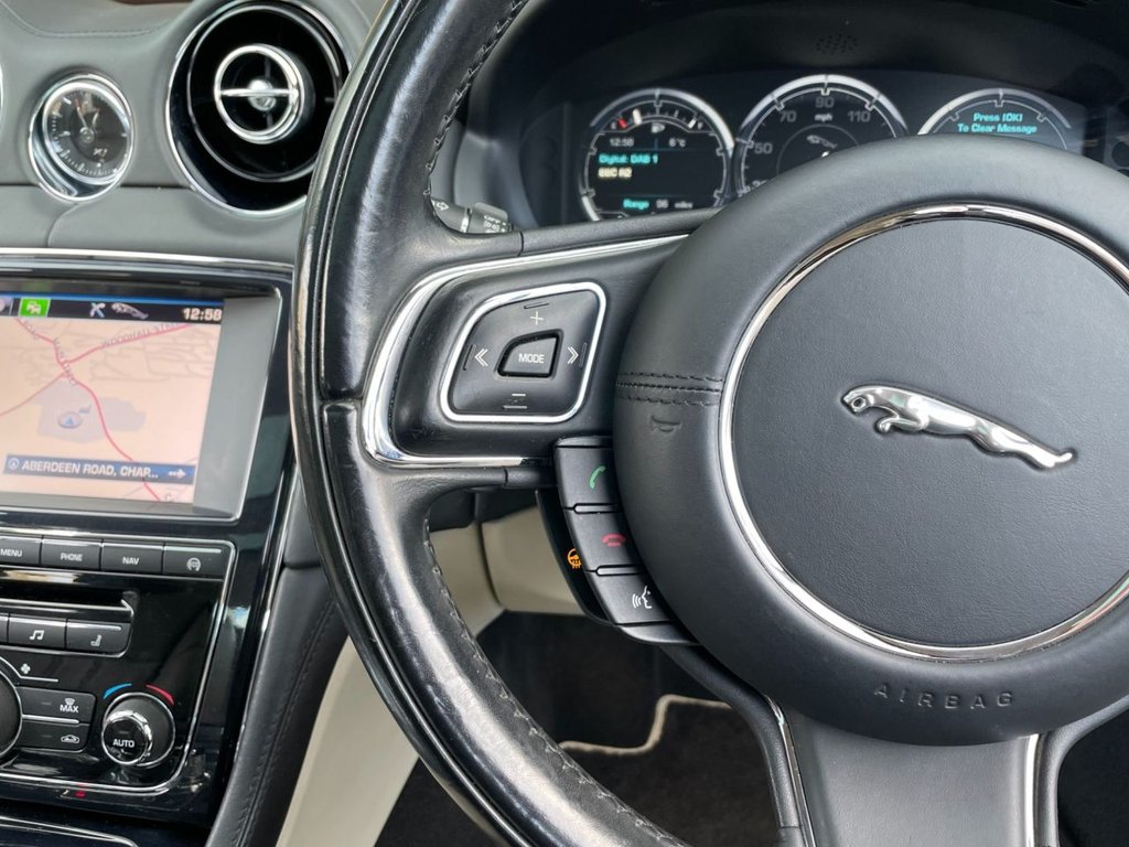 USED 2013 63 JAGUAR XJ 3.0 D V6 PORTFOLIO 4d 275 BHP 