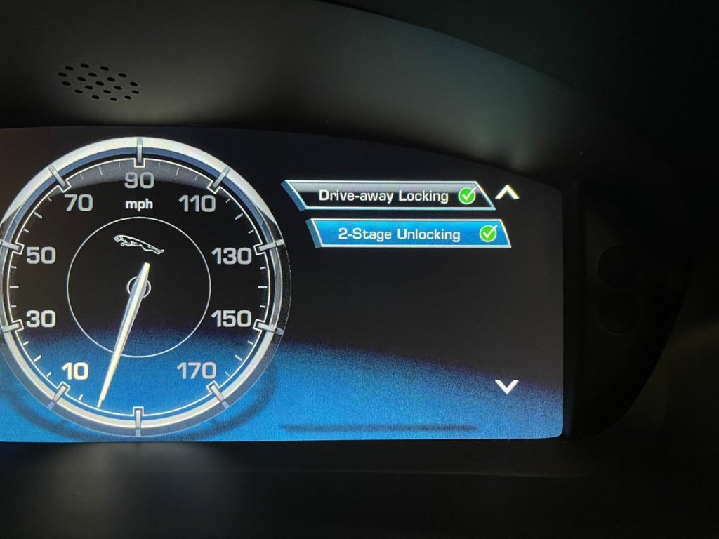 USED 2013 63 JAGUAR XJ 3.0 D V6 PORTFOLIO 4d 275 BHP 
