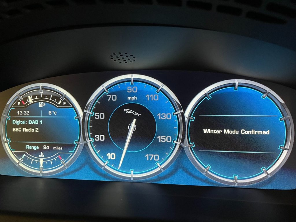 USED 2013 63 JAGUAR XJ 3.0 D V6 PORTFOLIO 4d 275 BHP 