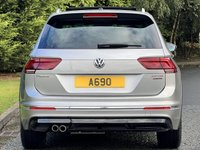 USED 2016 66 VOLKSWAGEN TIGUAN 2.0 R-LINE TDI BMT 4MOTION DSG 5d 188 BHP Panoramic Glass Roof 4X4  DAB